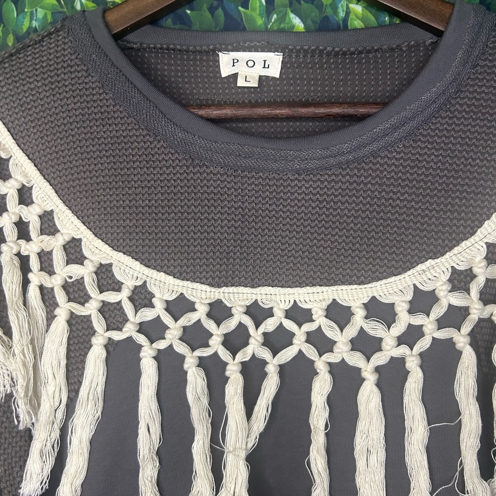 🖤🤍🖤 POL Black Sweatshirt with White Crochet Fringe 🖤🤍🖤 - Picture 4 of 6